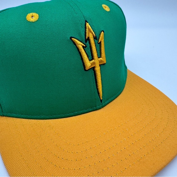 Guam Brand New Tritons Embroidered Logo Essential Cotton Snapback Cap - Picture 9 of 10